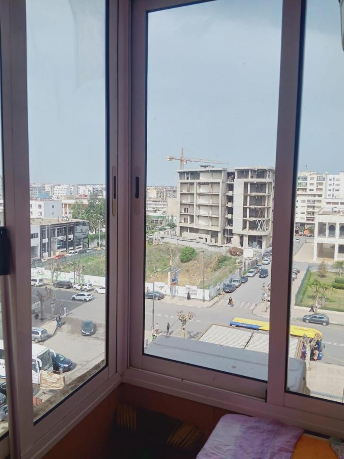 Appart Najia Au Centre Kenitra Avec Grande Terrasse Exterior foto
