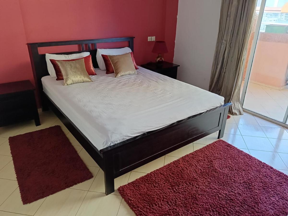 Appart Najia Au Centre Kenitra Avec Grande Terrasse Exterior foto