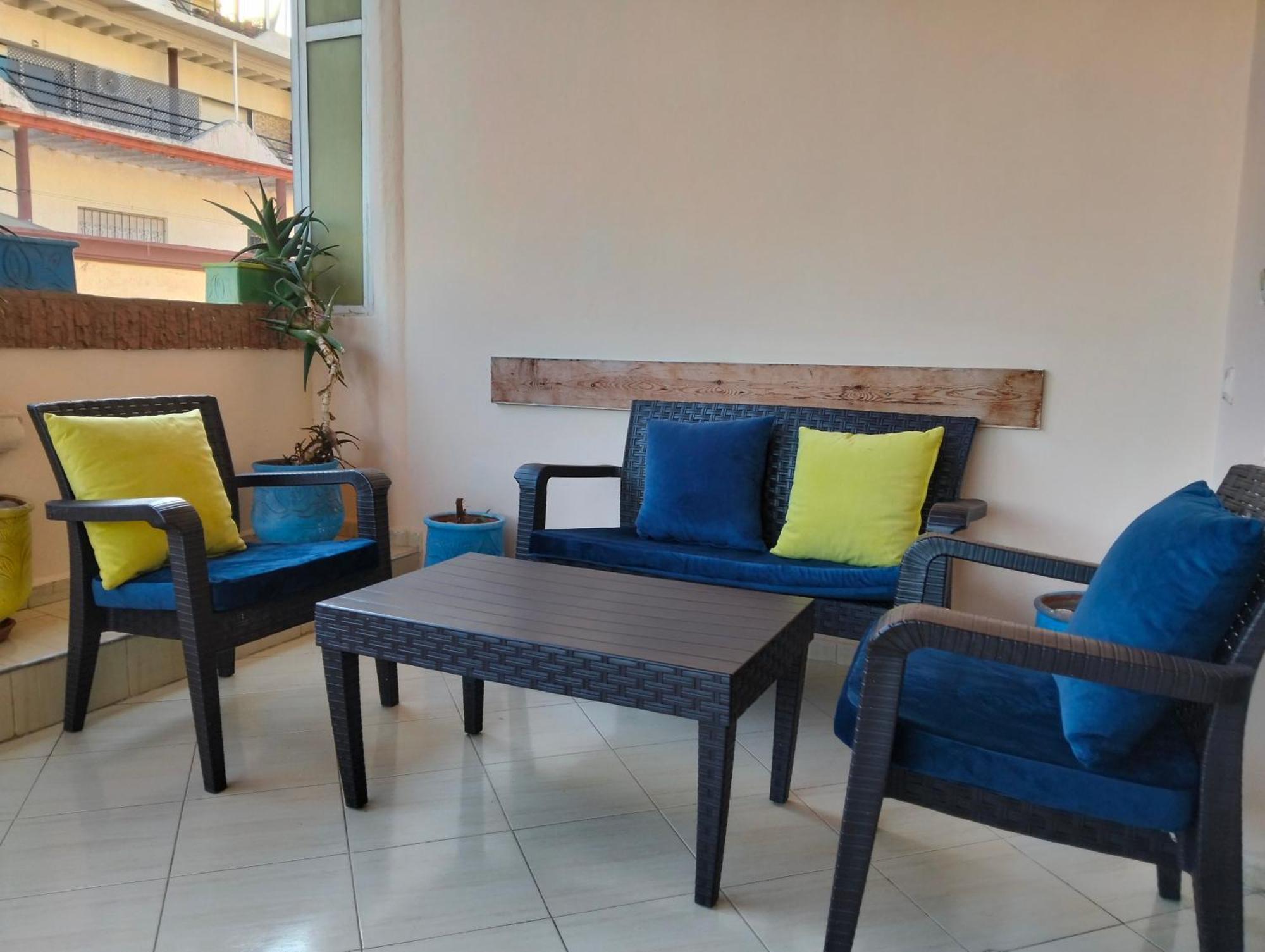 Appart Najia Au Centre Kenitra Avec Grande Terrasse Exterior foto