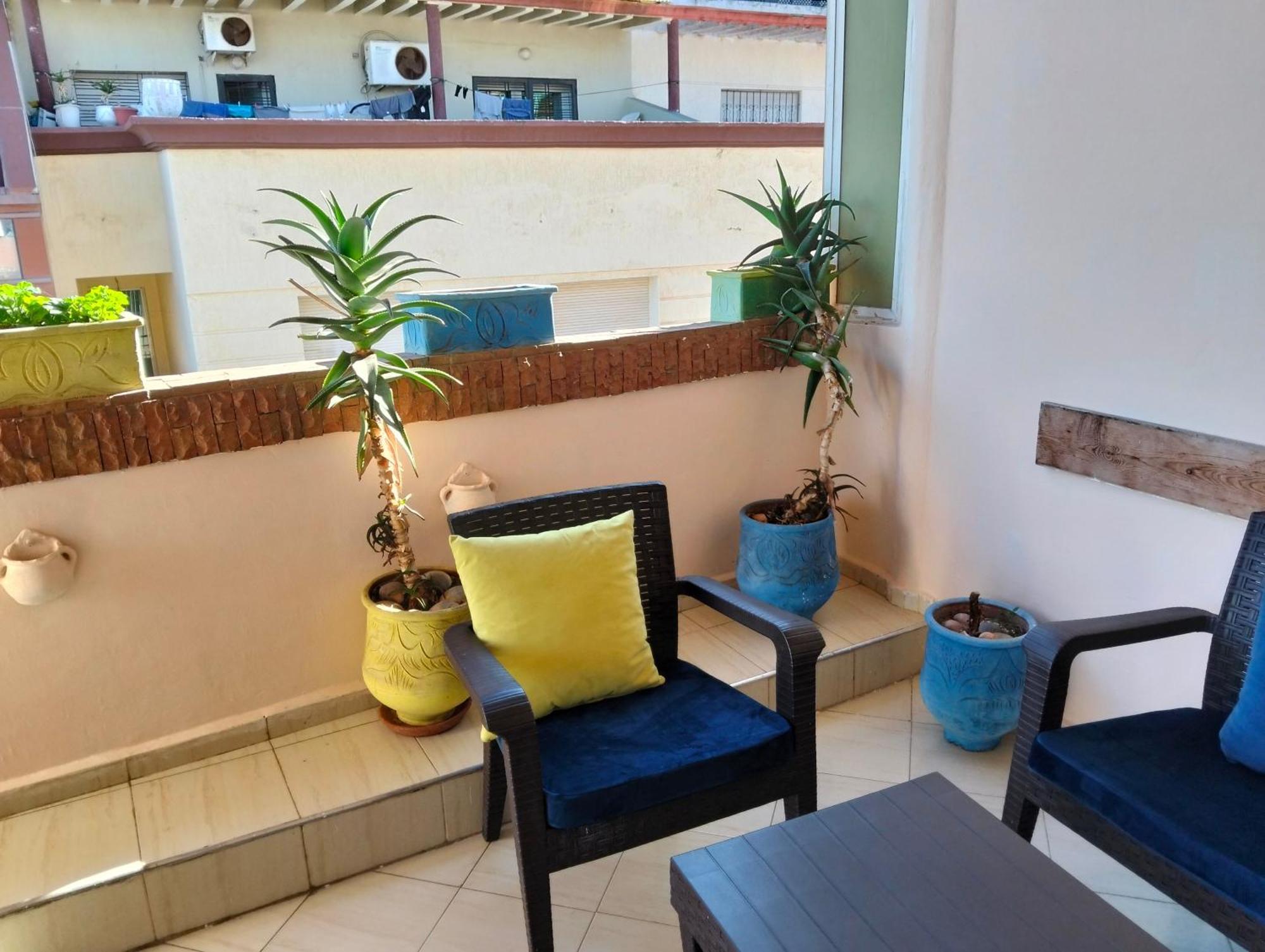 Appart Najia Au Centre Kenitra Avec Grande Terrasse Exterior foto